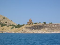 073 - sul lago van verso isola akhtamar